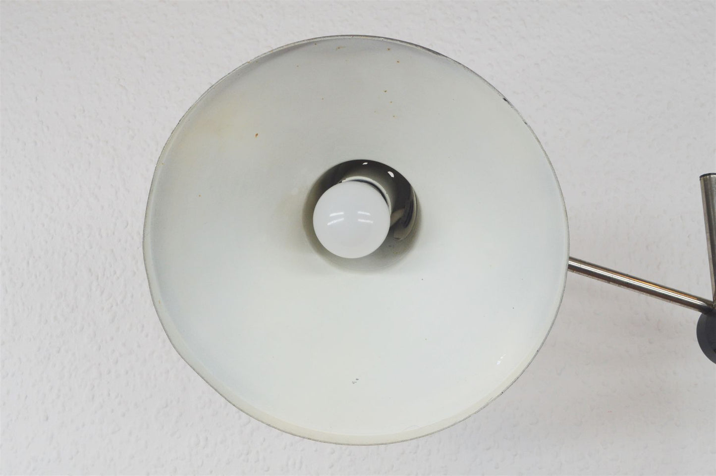 Mid-Century Auslegerlampe Schrumpflack Tischlampe 1960s Bauhaus Design