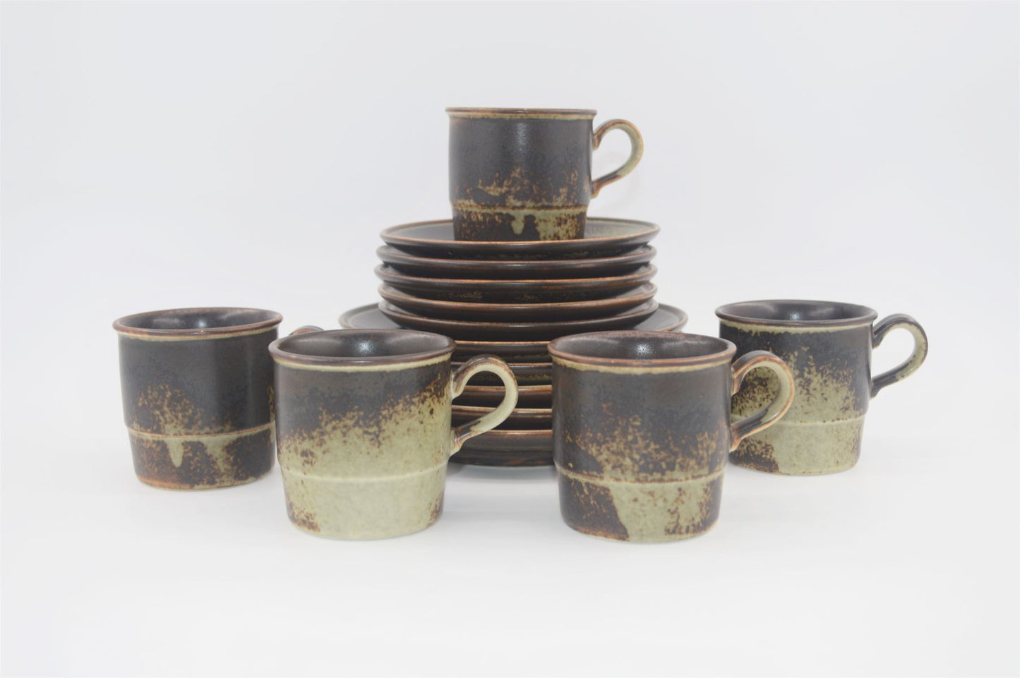 Eystein Sandnes Porsgrund Norway Steingut „Lava“ Kaffegedeck 1960s Design