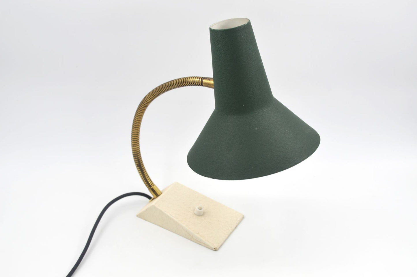 Mid-Century Hexenhut Schreibtischlampe Schrumpflack 1960s Bauhaus Design