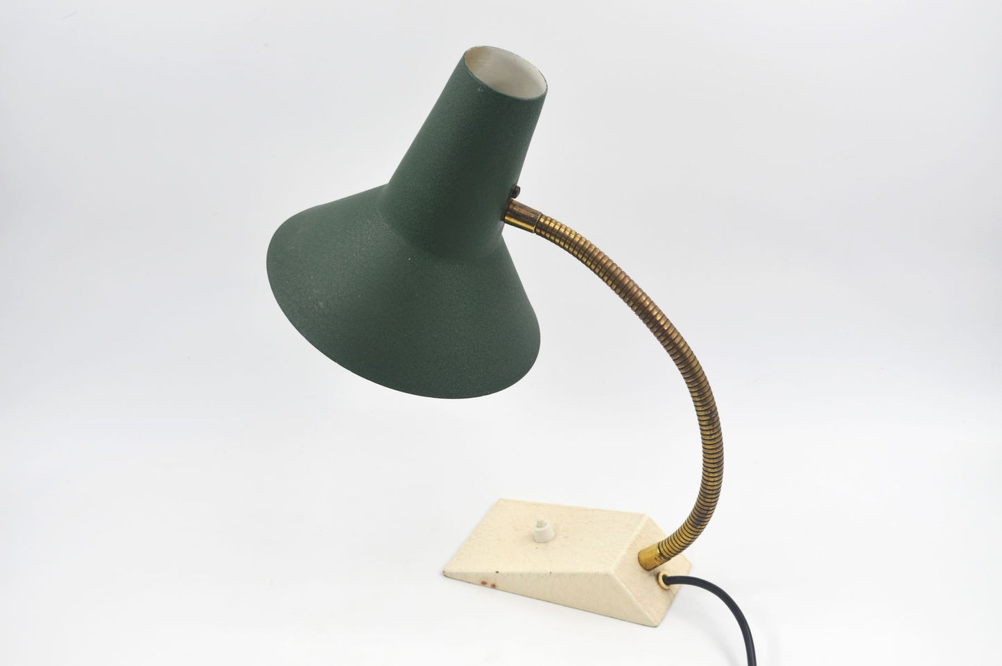 Mid-Century Hexenhut Schreibtischlampe Schrumpflack 1960s Bauhaus Design