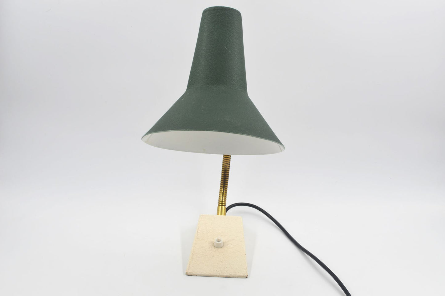 Mid-Century Hexenhut Schreibtischlampe Schrumpflack 1960s Bauhaus Design