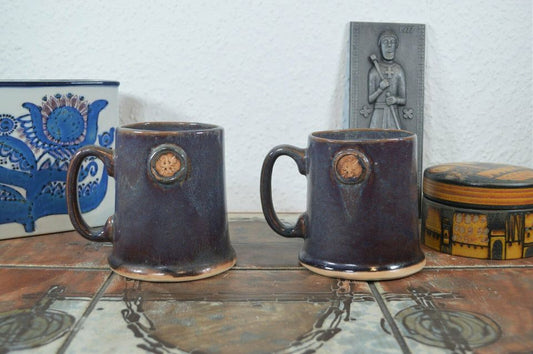 Vintage Kunst-Keramik Becher mit Adlerwappen Studiokeramik