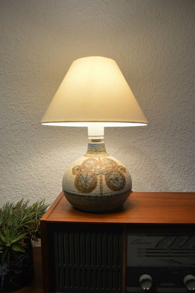 Mid-Century Søholm Stentøj Tischlampe „Erika“ Noomi Backhausen 1970s Danish Design