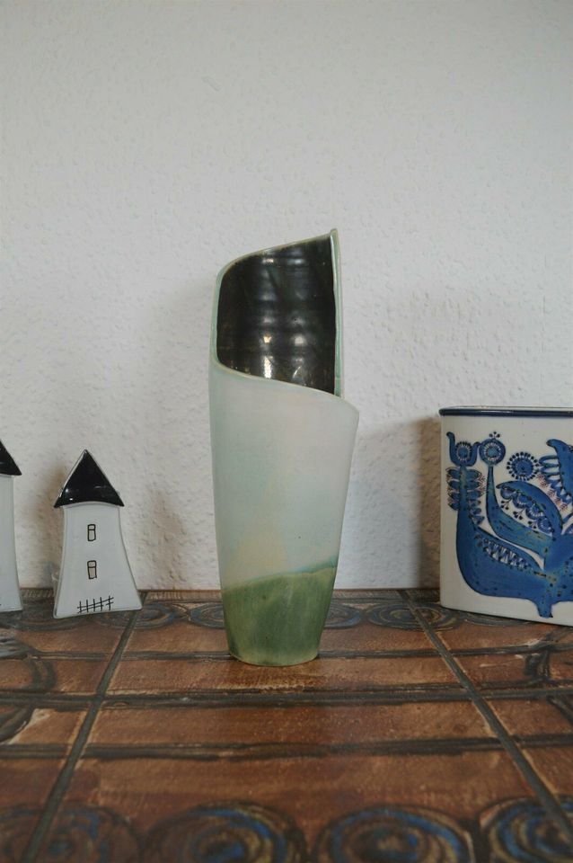 Vintage studio keramik vase - signeret håndarbejde maritimt design